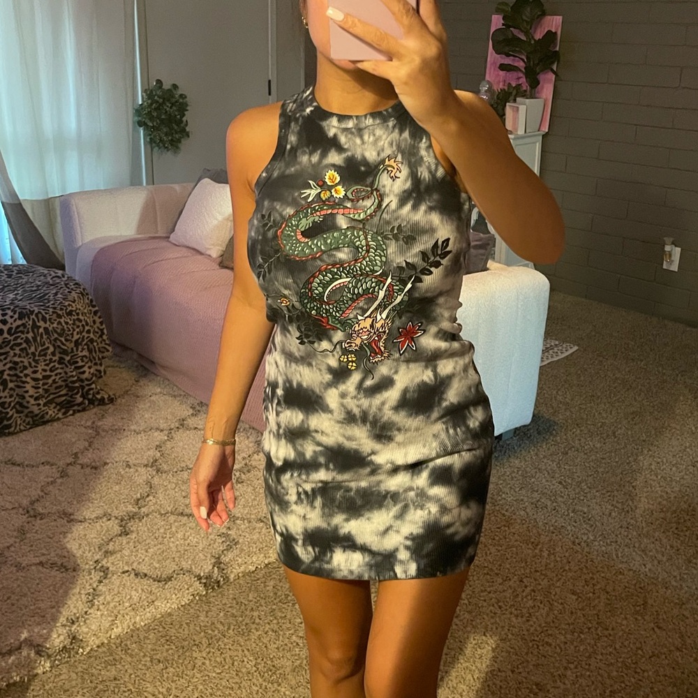 ✨fashion nova midi dress✨